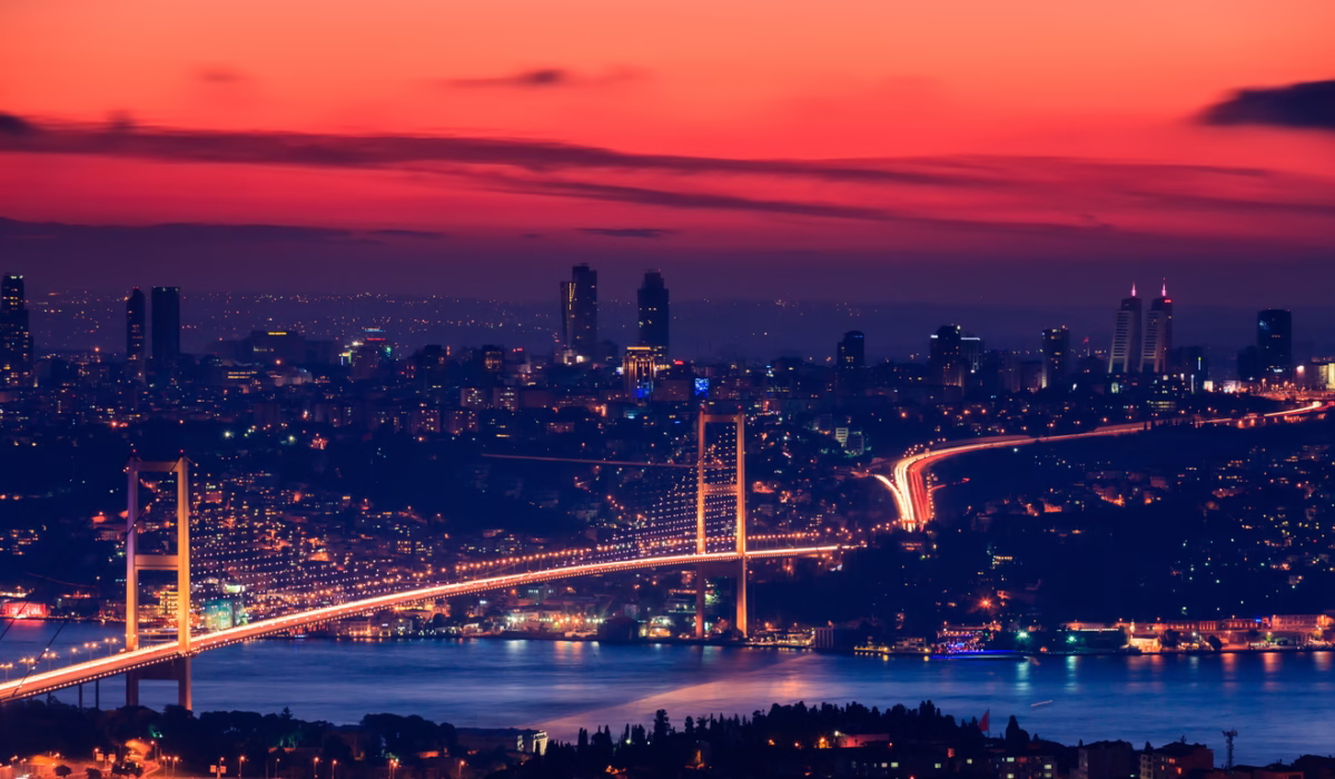 İstanbul Marka Patent Tasarım Tescil Hizmetleri The Bosphorus Bridge in Istanbul at night, Turkey. The Bosphorus Bridge connecting Europe and Asia.